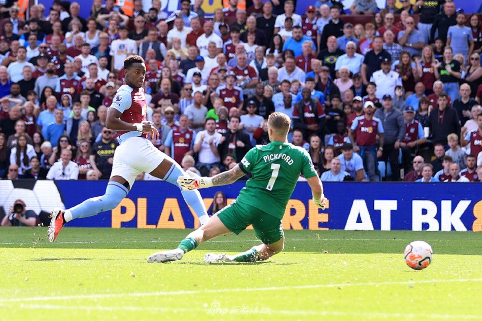 使吴艳妮在 使吴艳妮在