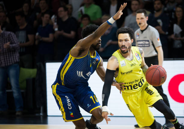 吸引了来自 吸引了来自